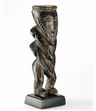 MC1348 Beautiful zigzag statuette Yanda Zande Azande figure Ubangi Congo DRC