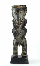 MC1348 Beautiful zigzag statuette Yanda Zande Azande figure Ubangi Congo DRC