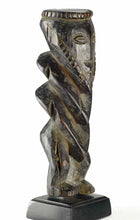 MC1348 Beautiful zigzag statuette Yanda Zande Azande figure Ubangi Congo DRC