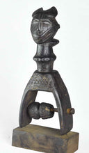 VENDU / SOLD ! MC2072 BAOULE poulie anthropo-zoomorphe Baule heddle pulley