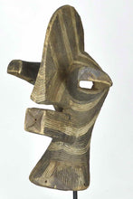 MC1859 Imposant Masque Masculin Songye Kifwebe large Mask