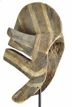 MC1859 Imposant Masque Masculin Songye Kifwebe large Mask