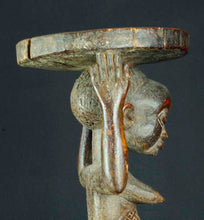 MC1860 Tabouret à caryatide Luba Kanyok Congo Rdc caryatid stool