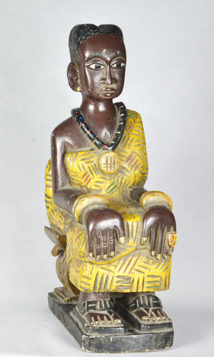 MC2078 West Africa Lovely Ashanti or Baoule colonial style statue 