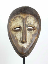 MC0908 Beau masque LEGA visage en forme de coeur Congo Mask