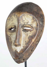 MC0908 Beau masque LEGA visage en forme de coeur Congo Mask