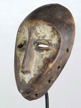 MC0908 Beau masque LEGA visage en forme de coeur Congo Mask