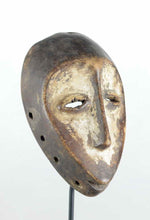 MC0908 Beau masque LEGA visage en forme de coeur Congo Mask