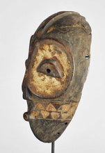 MC1110 Beau Mask Goma Bembe Butende Mask Congo DRC