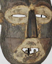 MC1213 Puissant masque guerrier Boa Pongdudu Congo warrior mask