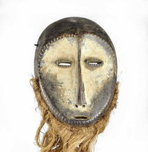 MC1551 Beau masque barbu Lega African mask Congo RDC