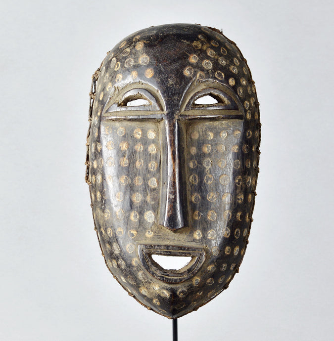 MC1731 Powerful Mask BALI Ituri region mask