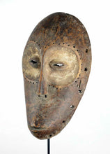 MC0892 Très beau masque idimu Lega Congo Mask