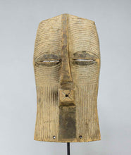 MC2131 Beau masque Kifwebe LUBA Baluba Mask Congo Rdc