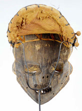 Masque Mbuya Pende, vue arrière, authenticité et usure du bois.