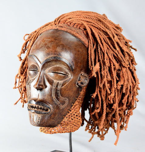 MC2094 Mwana Pwo Superbe masque féminin Tshokwe Fine Chokwe female Mask