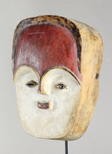 MC2247 Gabon Rare masque d’initiation Vuvi bicolore Tsogho mask