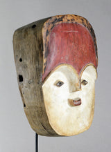 MC2247 Gabon Rare masque d’initiation Vuvi bicolore Tsogho mask