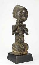 MC1275 Beautiful female statue Luba Female Figure Congo DRC