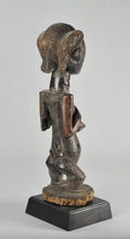 SOLD / SOLD! MC1035 Beautiful female worship statue LUBA Figure Congo DRC
