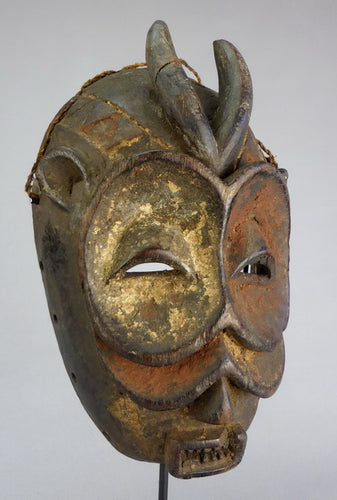 SOLD / SOLD! Beautiful zoomorphic owl mask BEMBE CONGO zoomorphic Owl mask MC0963