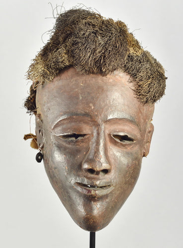Sold / Sold! MC1765 Beautiful mask KWESE Mask Congo Belle Provenance