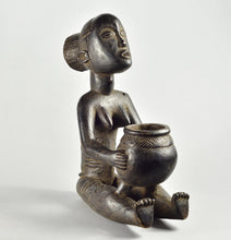 SOLD / SOLD! MC1647 Magnificent LUBA style 3 rivers bowl bearer figure Congo